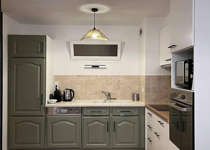 Pour 4-6 Personnes A - Fr-1-234-326 *